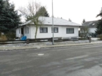 Ansicht Strasse 1 - 1-Familien-Winkel-Bungalow in feiner Lage