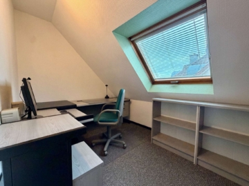 Einfamilienhaus mit herrlichem Garten in Nidderau-OT - Zimmer OG (2) (7950)