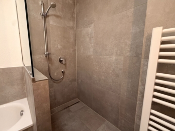 3-Zimmer-Wohnung mit Balkon in Hanau-Mittelbuchen - Bad (3) (6723)