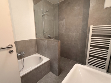 3-Zimmer-Wohnung mit Balkon in Hanau-Mittelbuchen - Bad (6721)