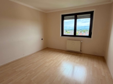 3 – Zimmerwohnung mit Fernblick in Rodenbach - Bild (9572)