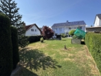 Blick aus dem Garten - Großzügiges Zweifamilienhaus in bei Gelnhausen