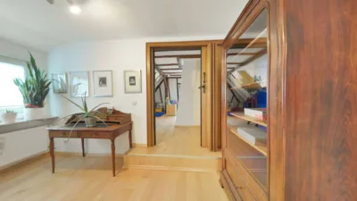 2 Zimmer-Studiowohnung in repräsentativem 3 Parteienhaus - Diele (11772)