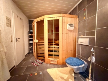 Einfamilienhaus mit herrlichem Garten in Nidderau-OT - Wellnessraum UG (6674)