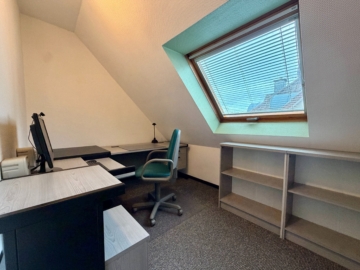 Einfamilienhaus mit herrlichem Garten in Nidderau-OT - Zimmer OG (2) (6672)