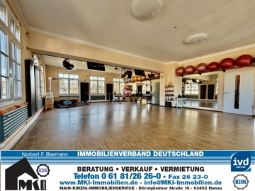 Helle und große Gewerbefläche im Stillvollen Altbau - Eingangsbild (5656)