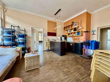 Helle und große Gewerbefläche im Stillvollen Altbau - Eingangsbereich (5657)