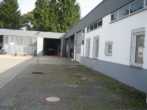 Hallen- und Freiflächen - Gewerbe-Liegenschaft plus 4-Familienhaus (Büro`s)
