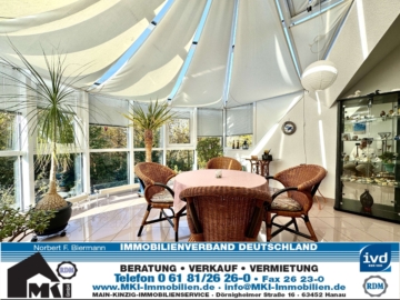 Exklusives Penthouse mit Wintergarten und Dachterrasse - Eingangsbild (2110)