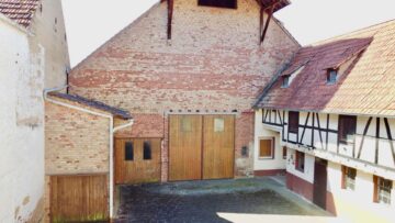 Gepflegte Hofreite mit Nebengebäude und Stallungen in Nidderau - Scheune Innenhof (10796)