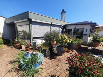 Handwerker Aufgepasst – Außergewöhnlicher Bungalow mit Garten - Terrasse (9743)