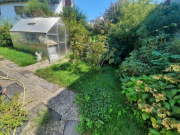 Handwerker Aufgepasst – Außergewöhnlicher Bungalow mit Garten - Garten (4) (9755)