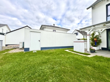 Neuwertige Doppelhaushälfte mit Stil, Komfort und schönem Garten in Erlensee-Langendiebach - Gartenansicht 3 (2039)