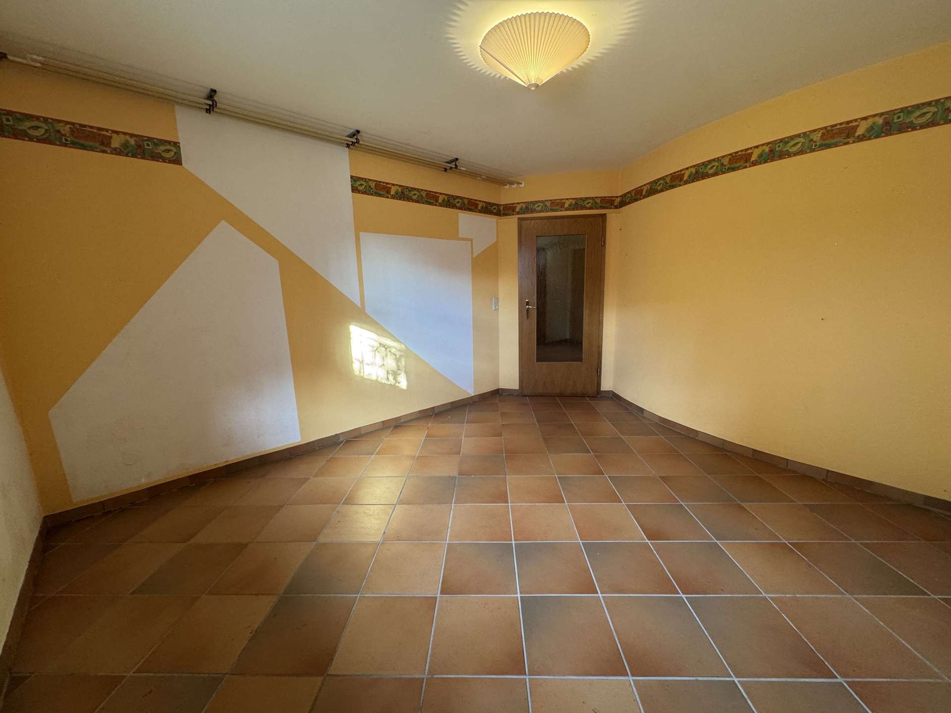 Souterrain Zimmer 1