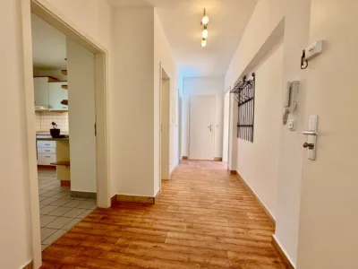 Helle 4-Zimmer-Erdgeschosswohnung in bester Wohnlage von Hanau - Diele EG (12019)