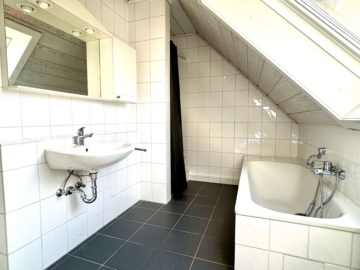 Moderne 2-Zimmer-Studio-Wohnung in ruhiger Lage, Nähe Kinzig - Bad (3187)