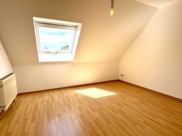 Moderne 2-Zimmer-Studio-Wohnung in ruhiger Lage, Nähe Kinzig - Schlafzimmer (3186)