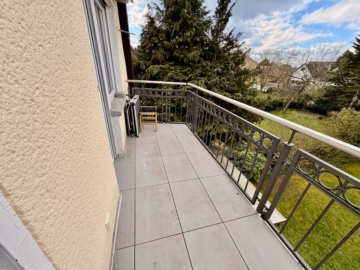4 Zi. Etagenwohnung in Hanau-Kesselstadt mit Blick ins Grüne - Balkon (5644)