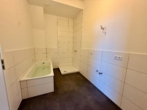 Bad EG - Hochparterre-Maisonettewohnung – Erstbezug in Hasselroth-Neuenhaßlau