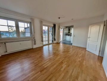 RESERVIERT – 3-Zimmer Eigentumswohnung in Hanau-Rosenau - Wohnzimmer (4) (5340)