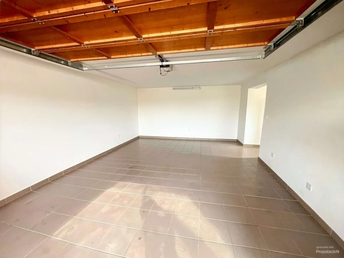 Garage Villa