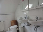 Badezimmer - 1-2-Familienhaus mit ELW in Bestlage