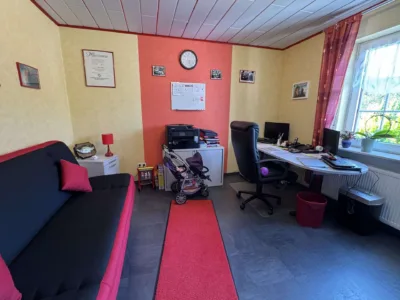 2 – Familienhaus bei Gelnhausen - Gästezimmer Büro EG (11949)