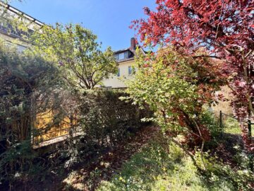Repräsentative 3-Familien-Villa in bester Lage von Hanau - Garten (4) (10501)