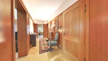 Repräsentative 3-Familien-Villa in bester Lage von Hanau - Diele EG (10492)