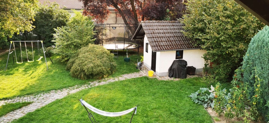Blick vom 1. OG in den Garten