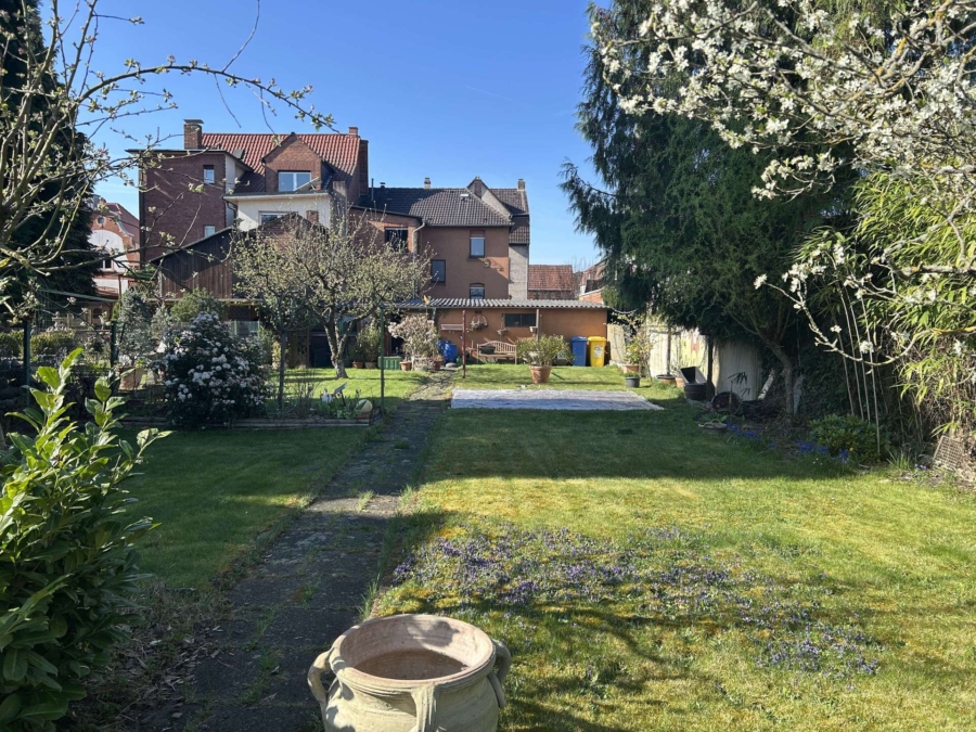 Blick aus dem Garten