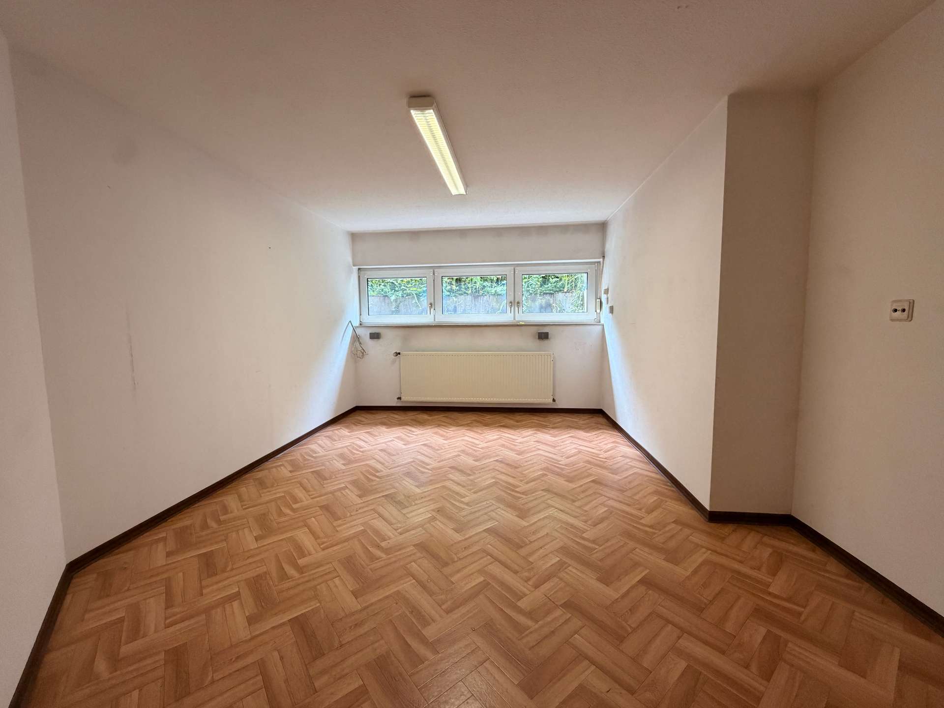 Büro/Hobby Souterrain