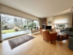 Wohnzimmer - Repräsentativ und großzügig … Einfamilienhaus in bester Lage von Hanau mit Blick ins Grüne