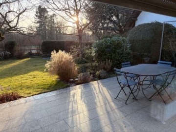 Repräsentativ und großzügig … Einfamilienhaus in bester Lage von Hanau mit Blick ins Grüne - Terrasse 1 (2065)