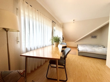 Repräsentativ und großzügig … Einfamilienhaus in bester Lage von Hanau mit Blick ins Grüne - Schlafzimmer 2 OG (2058)