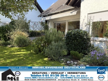 Repräsentativ und großzügig … Einfamilienhaus in bester Lage von Hanau mit Blick ins Grüne - Eingangsbild (2044)